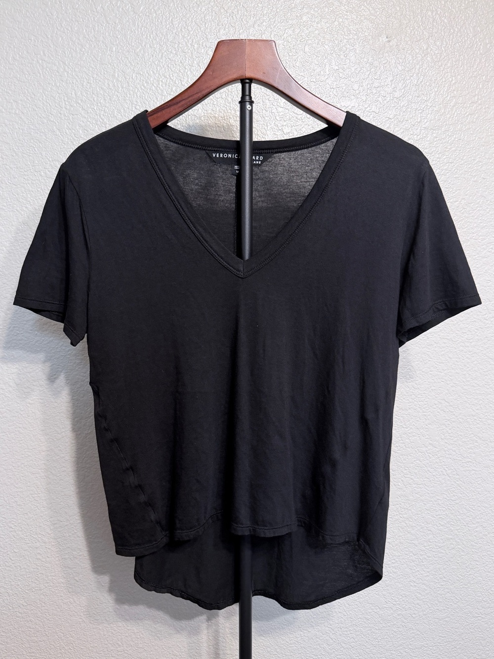 Veronica Beard Black V-Neck Cotton/Modal Short Sleeve Luxury Tee - Women’s M